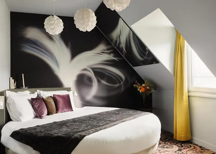 New Republique 호텔