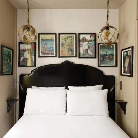 New Republique 호텔