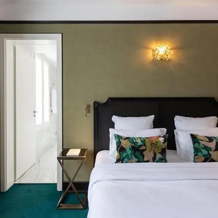 New Republique 호텔