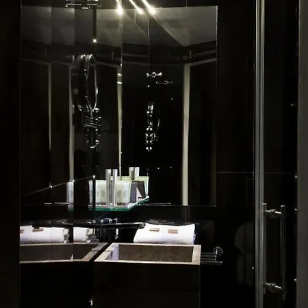 Hotel New République 4*