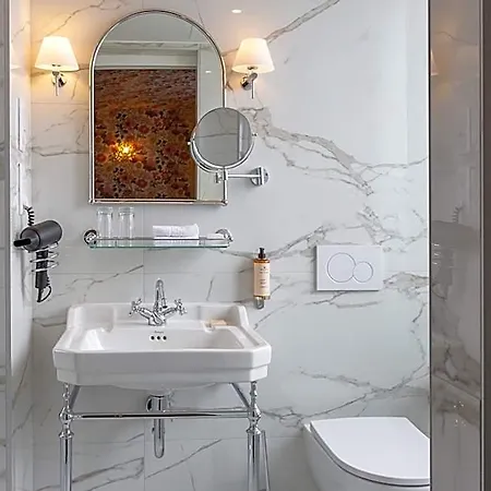 Hotel New Republique 4*