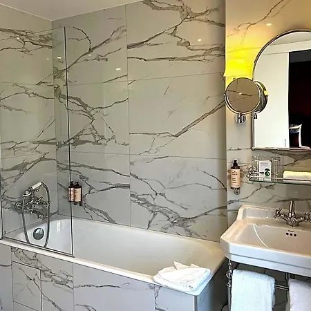 Hotel New Republique 4*