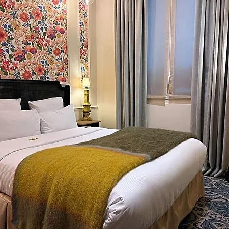 New Republique Отель 4*