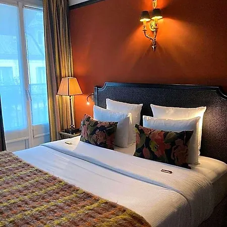 Hotel New Republique 4*