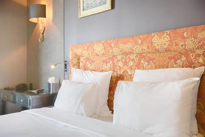 New Republique Otel Paris