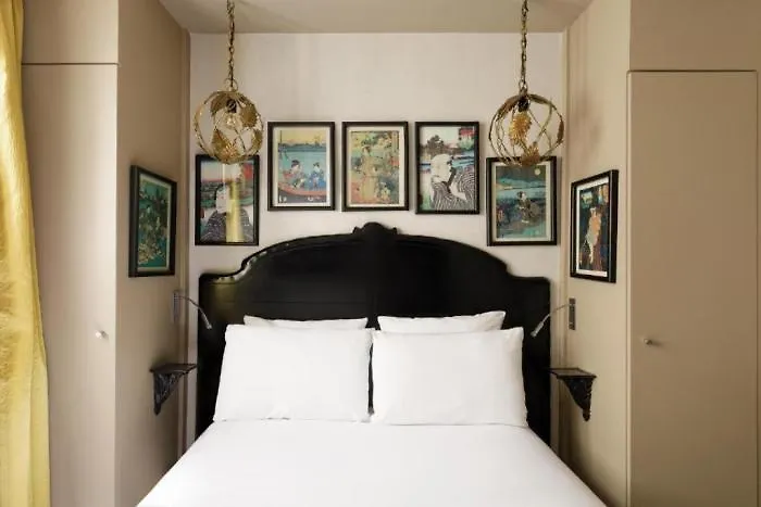 New Republique Hotel
