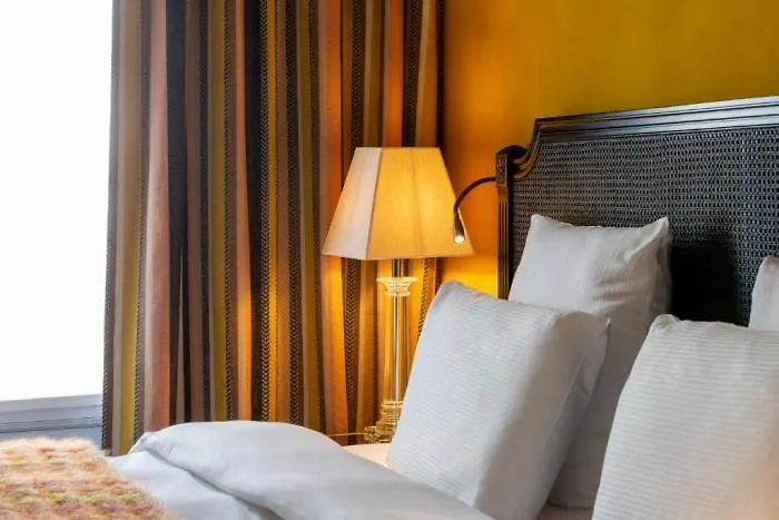 New Republique Otel Paris