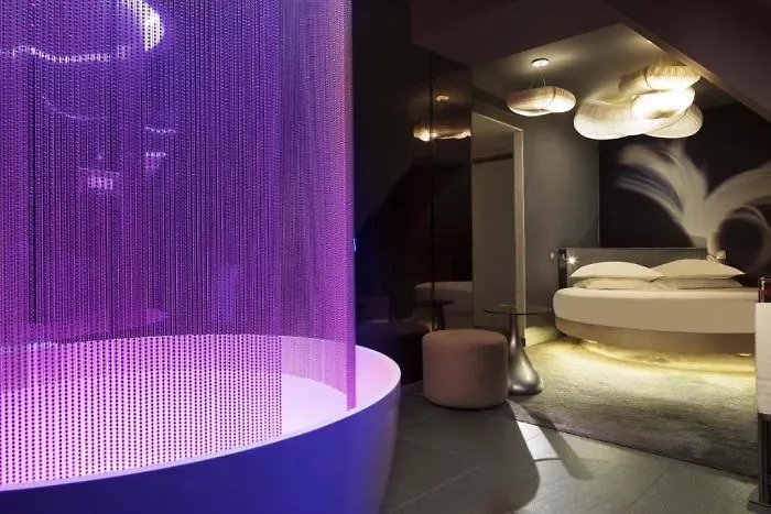 New Republique 4* Paris