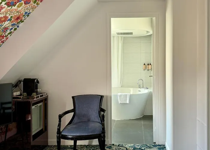 New Republique Otel