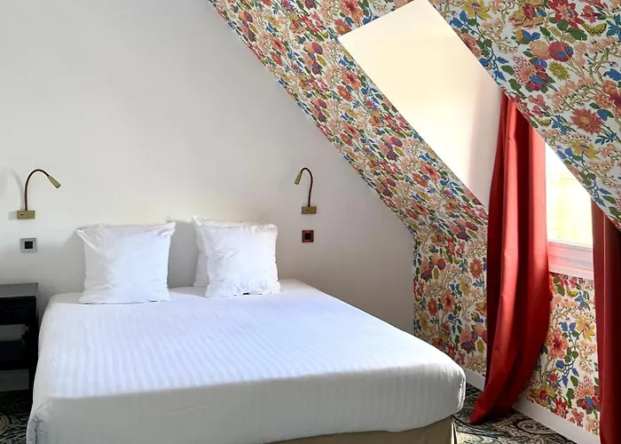 New Republique 4* Paris