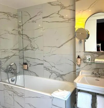 New Republique Párizs