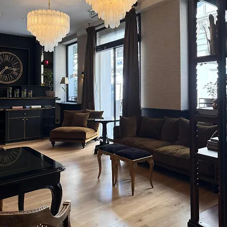 Hotel New Republique 4*
