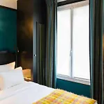 New Republique 호텔