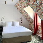 New Republique 4* Paris